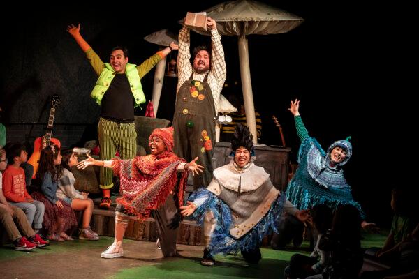 Frog and Toad with their animal friends: (front, L–R) Lady Bird (Leslie Ann Sheppard), Bird (Diego Vazquez Gomez), Lady Bird 2 (Laura Murillo Hart); (back, L–R) Frog (Eduardo Curley-Carrillo) and Toad (Nick Druzbanski). (Liz Lauren)
