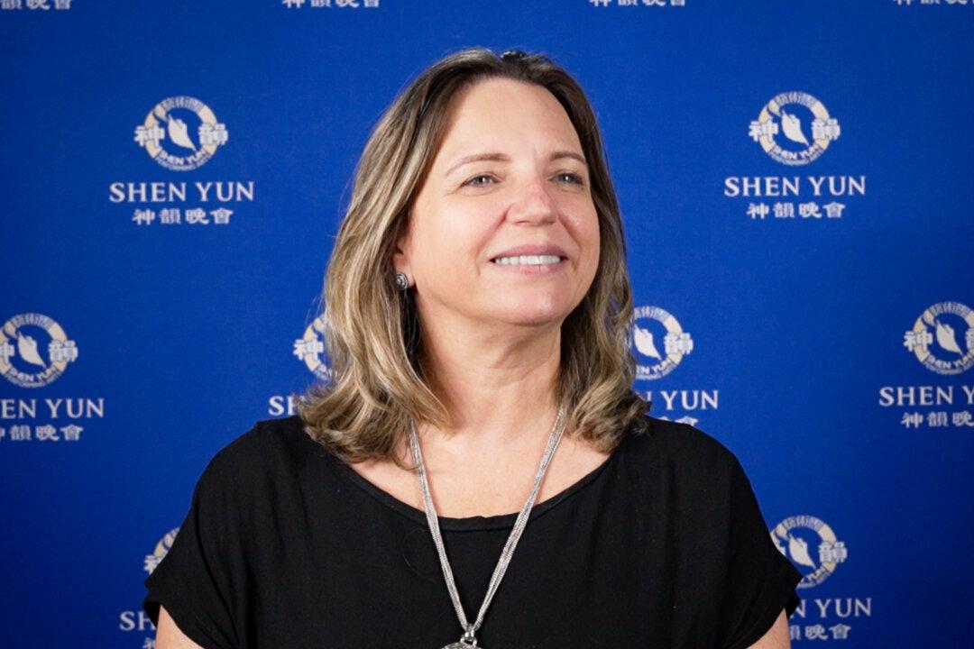 ‘Stunning’ and ‘A Visual Feast’: Gymnastics Federation President Marvels at Shen Yun’s Performance