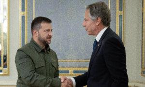 Blinken Holds Talks With Zelenskyy During Surprise Visit to Ukraine