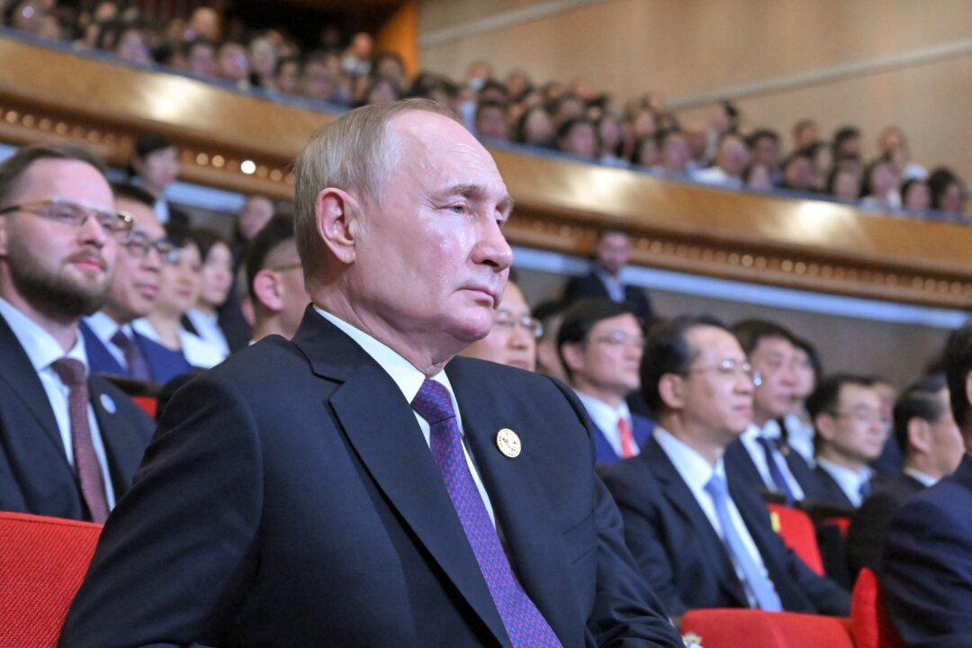 Russia, China Reaffirm ‘No Limit’ Partnership During Putin’s Visit to Beijing