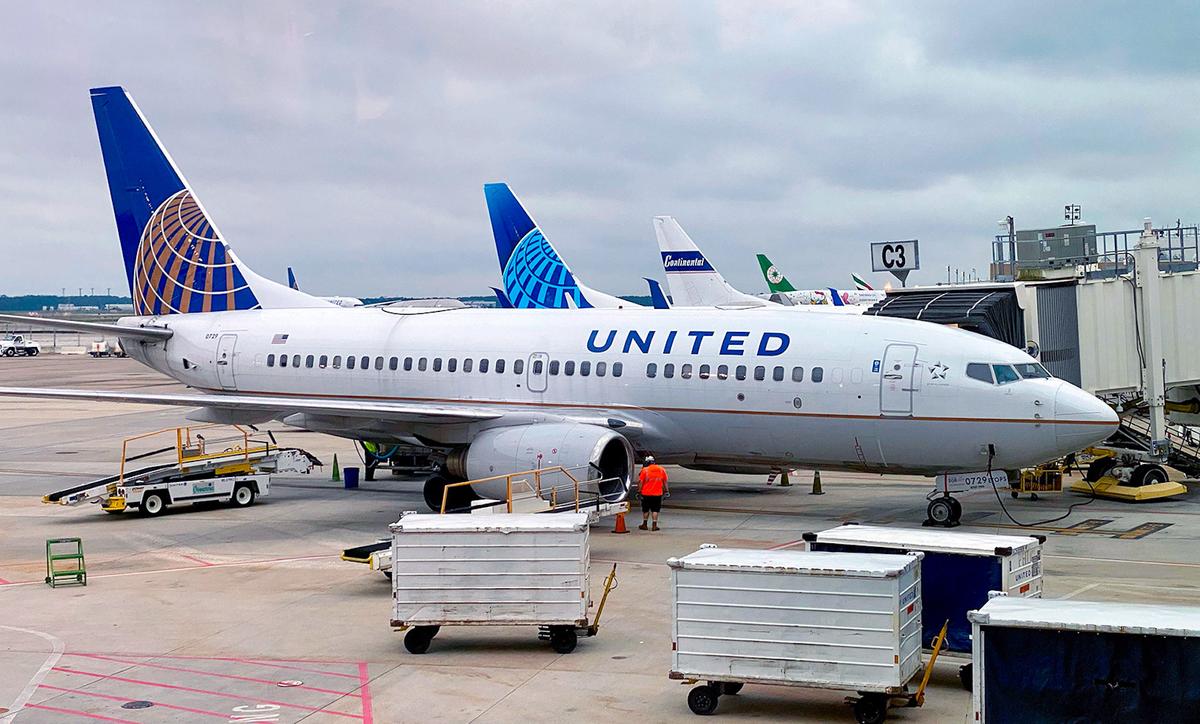 Houston–New York Flight ‘Safely Aborted Its Takeoff,’ Passengers Evacuated, FAA Says