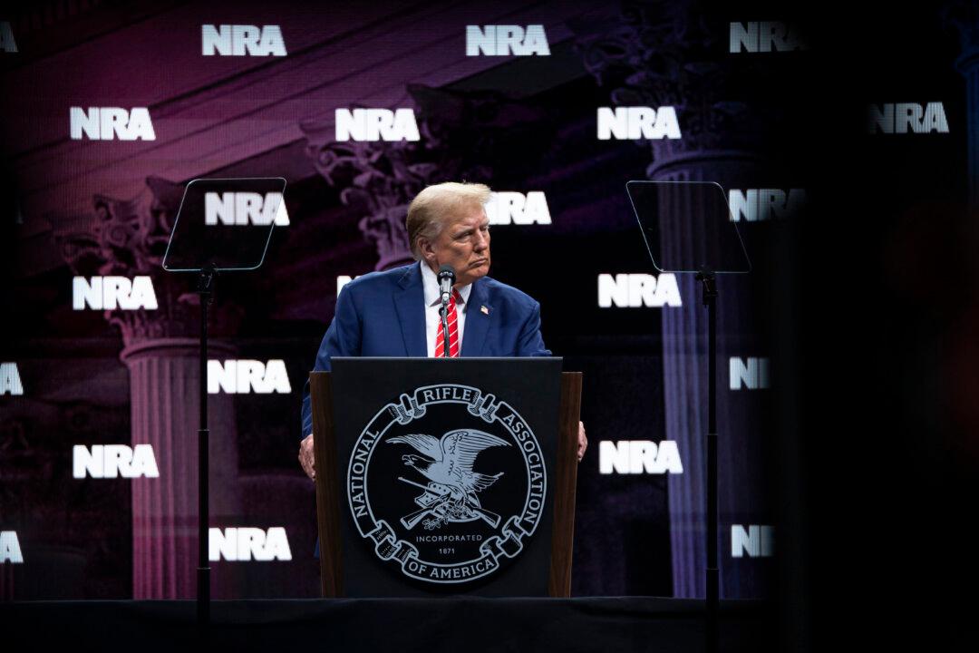 Trump Highlights 2nd Amendment as Vital Amid Illegal Immigration Crisis