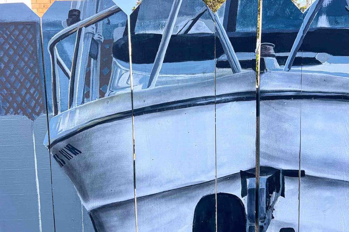 Detail of Hanif Panni's boat mural. (Courtesy of <a href=