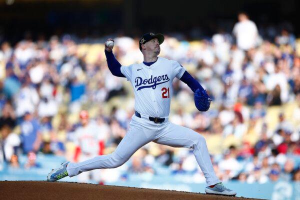 Walker Buehler (21) of the Los Angeles Dodgers throws against the Cincinnati Reds in the first inning in Los Angeles on May 18, 2024. (Ronald Martinez/Getty Images)