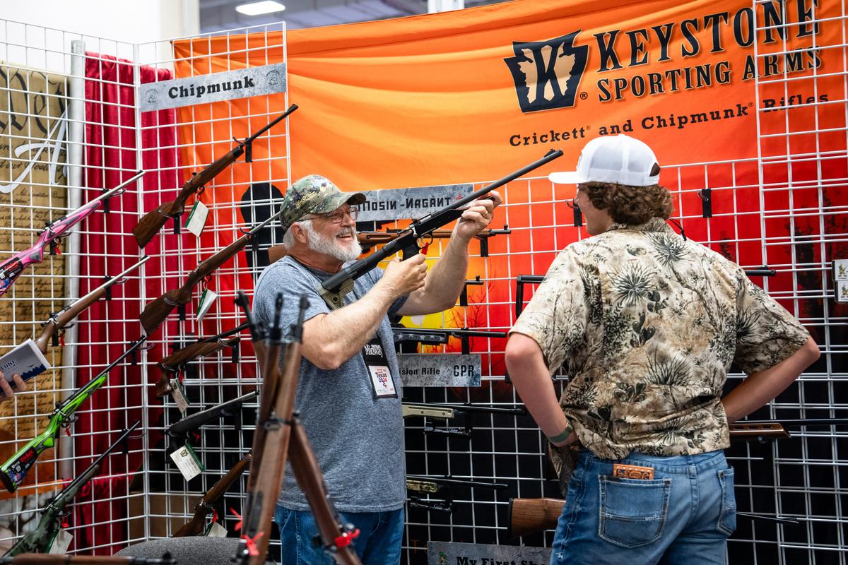 NRA Members Gather in Dallas, Promise to Continue Supporting Its Gun Rights Mission