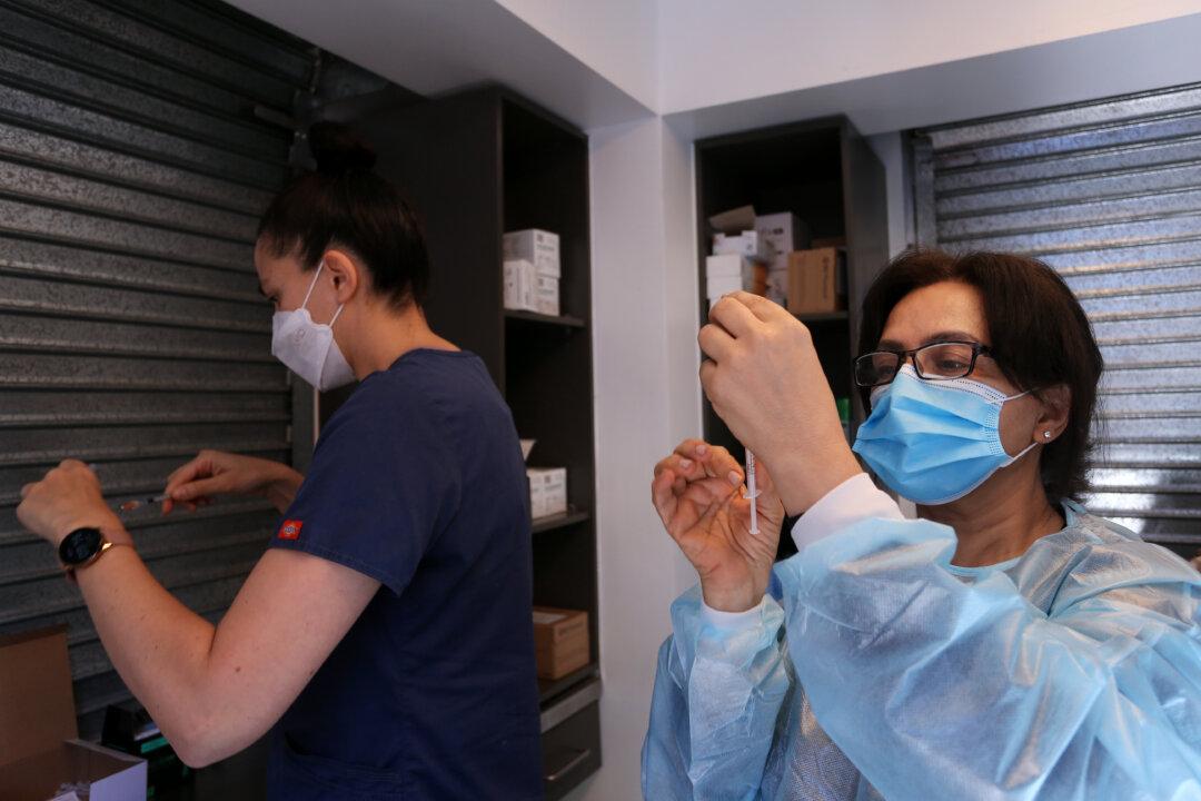 COVID-19 Vaccines One Likely Factor Behind 20,000 ‘Excess Deaths’: Parliamentary Inquiry