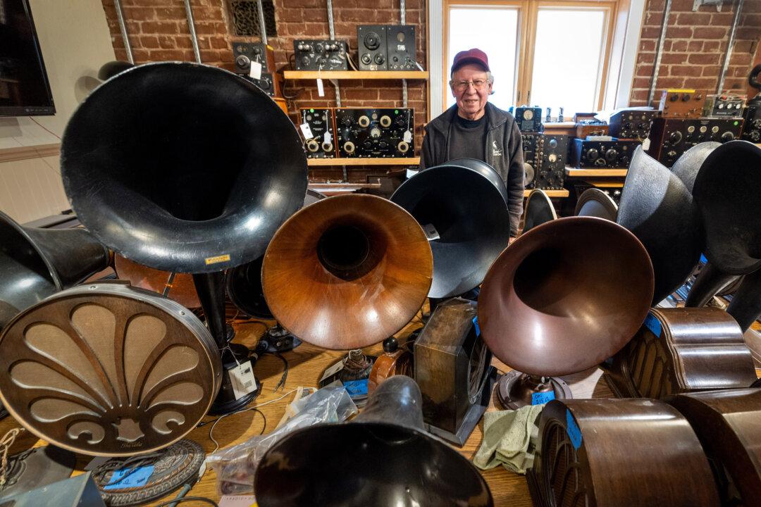 The History of Radio Is Thriving in This Fascinating, Hidden Bay Area Museum