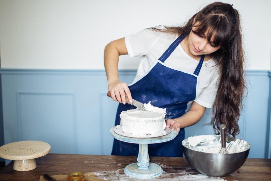 Erase the Miles With a Birthday Cake Kit, Plus More Great Tips