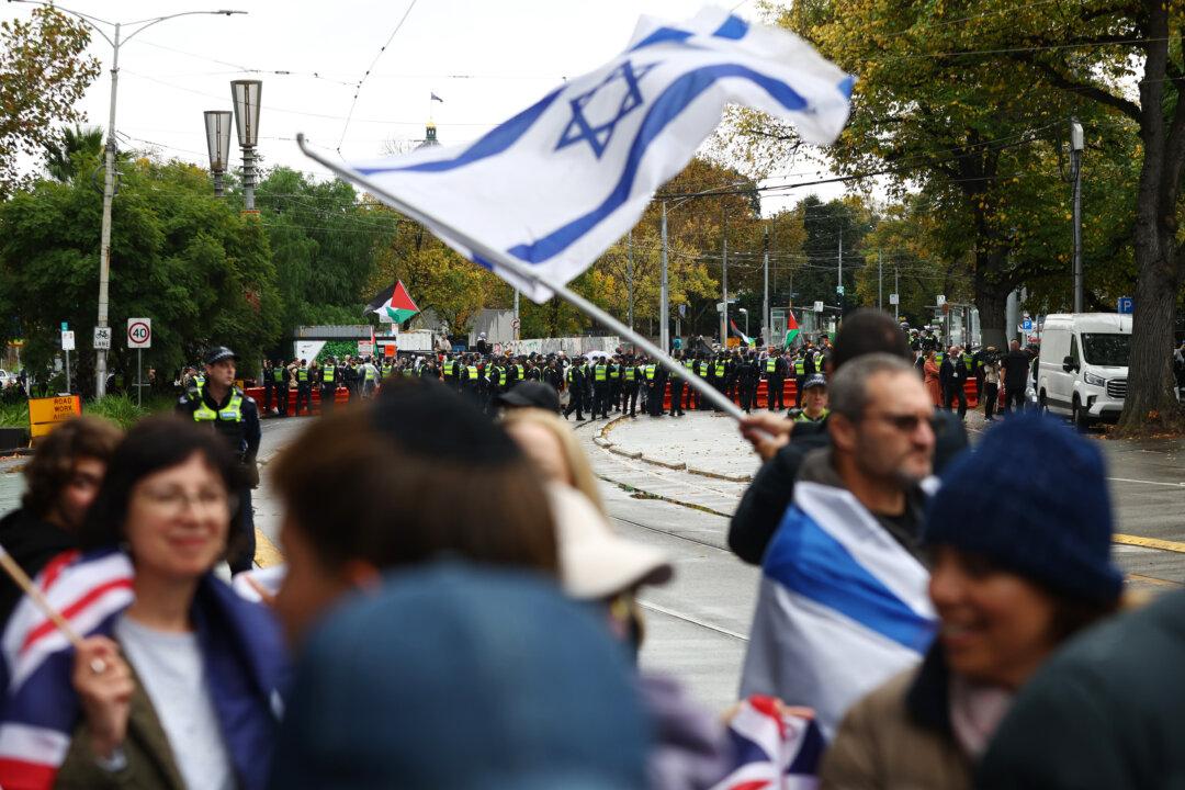 Leading Indigenous Australians Join Rally Against Anti-Semitism