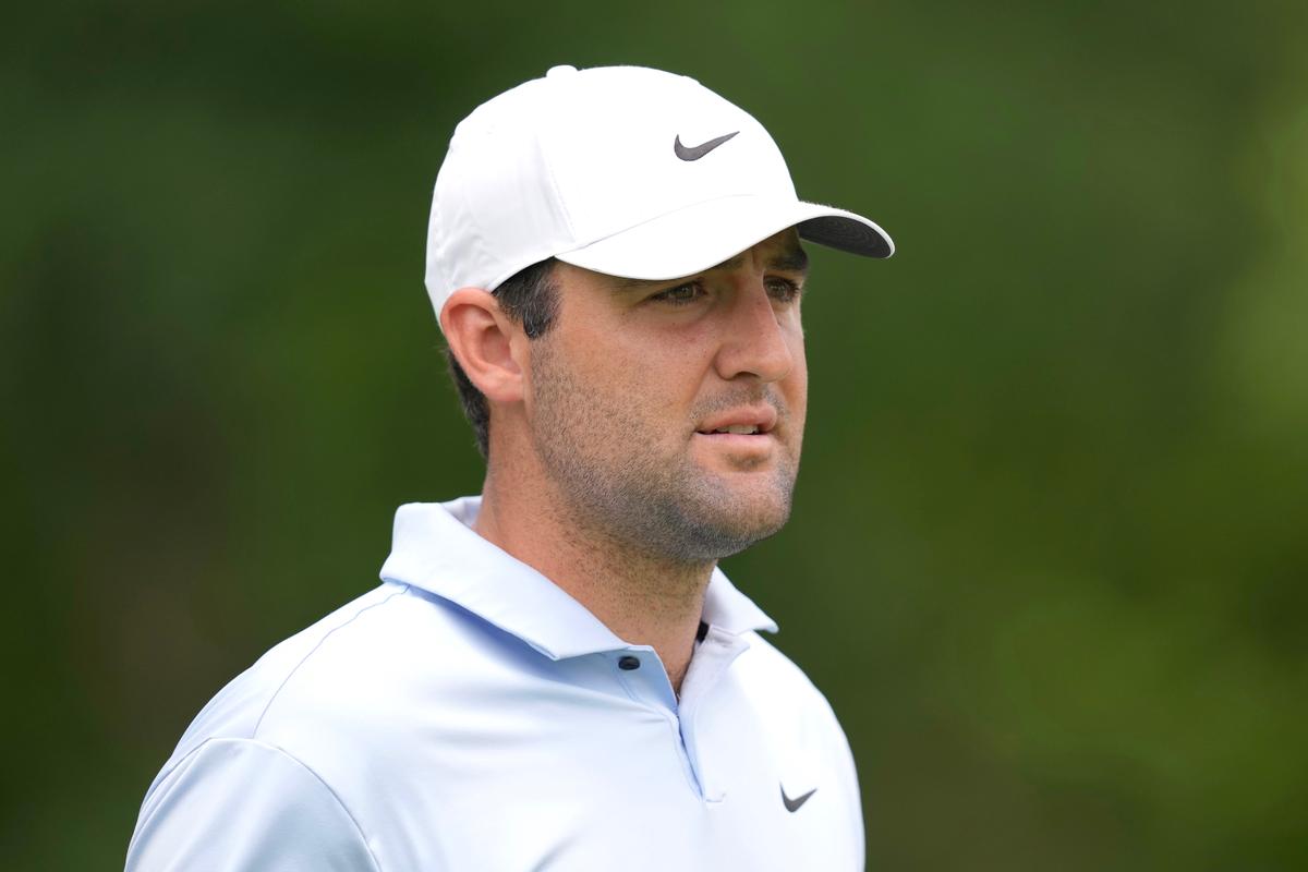 Officer Involved in Pro-Golfer Scottie Scheffler’s Arrest Violated Policy by Not Using Body Cam, Chief Says
