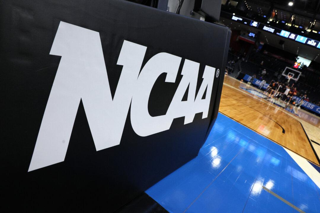 College Athletes May Qualify as Employees Under New Test: Appeals Court