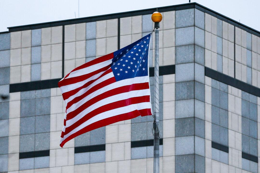 US Embassy in India Issues Warning on Visa Overstays