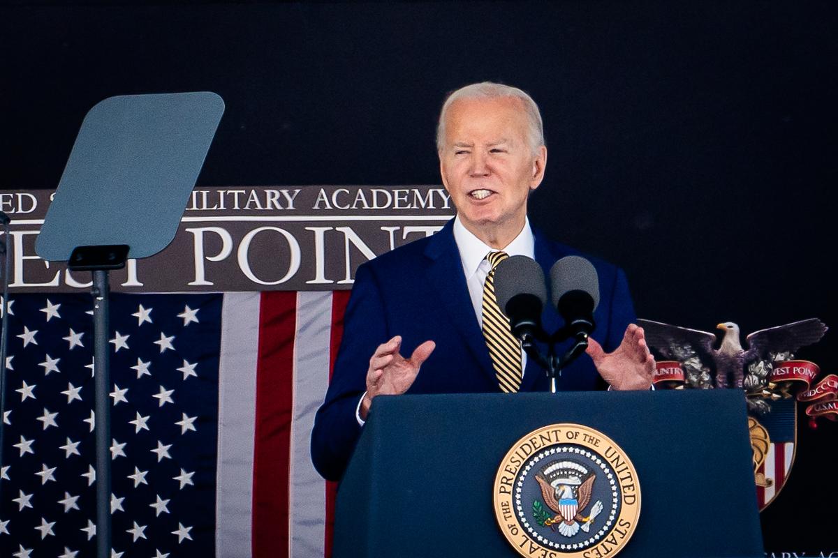 Biden Delivers Commencement Speech at West Point