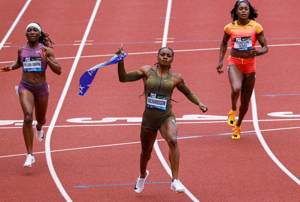 Sha'Carri Richardson Wins 100, Beatrice Chebet Sets World Record in 10,000 at Prefontaine Classic