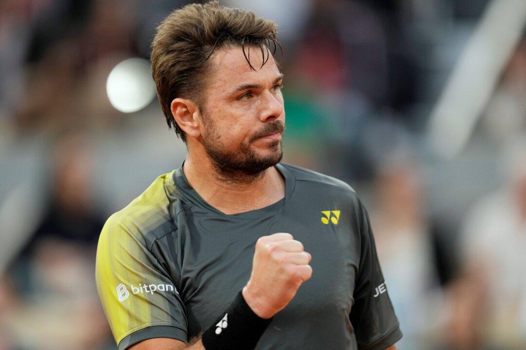 Stan Wawrinka Beats Andy Murray at French Open; Alcaraz and Osaka Win