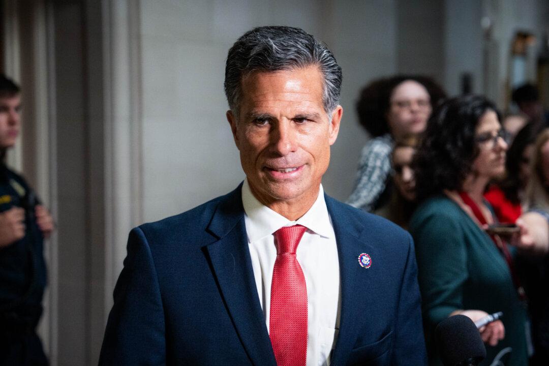 Lawmakers Urge Supreme Court to Hear Challenge to Biden’s Sweeping Voter Registration Order