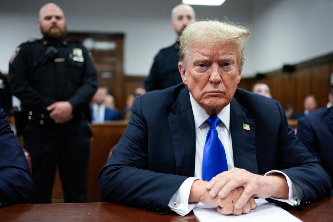 Trump Seeks Sentencing Delay in Manhattan Criminal Case Until After Election