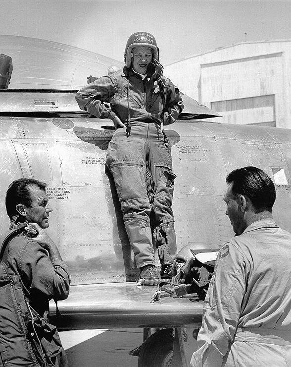 Jacqueline Cochran is joined by Chuck Yeager (L) and Bill Longhurst, the chief test pilot for Canadair. (Public Domain)