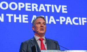 Australian Defence Minister Discusses Military Confrontations With Chinese Counterpart