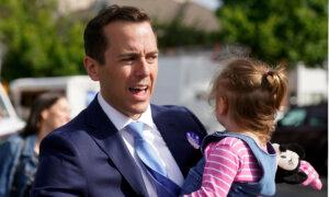 Rob Menendez Wins New Jersey House Primary Amid Fatherâs Bribery Trial