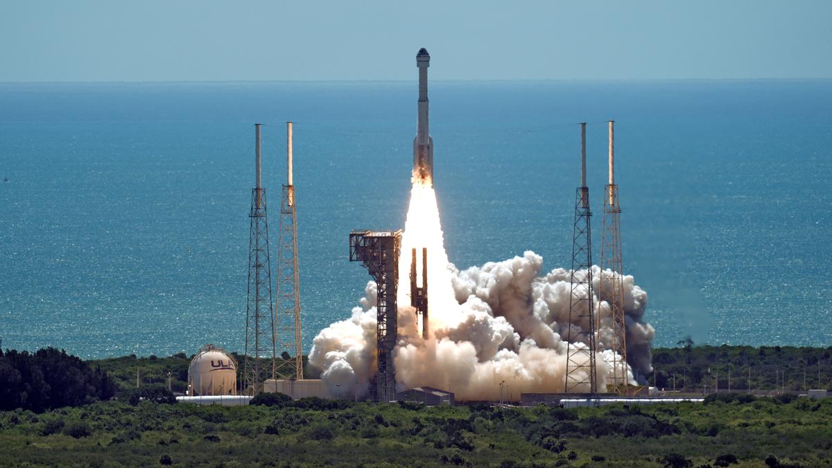 Boeing Spacecraft Crew Arrives Safely at ISS After Experiencing More Helium Leaks