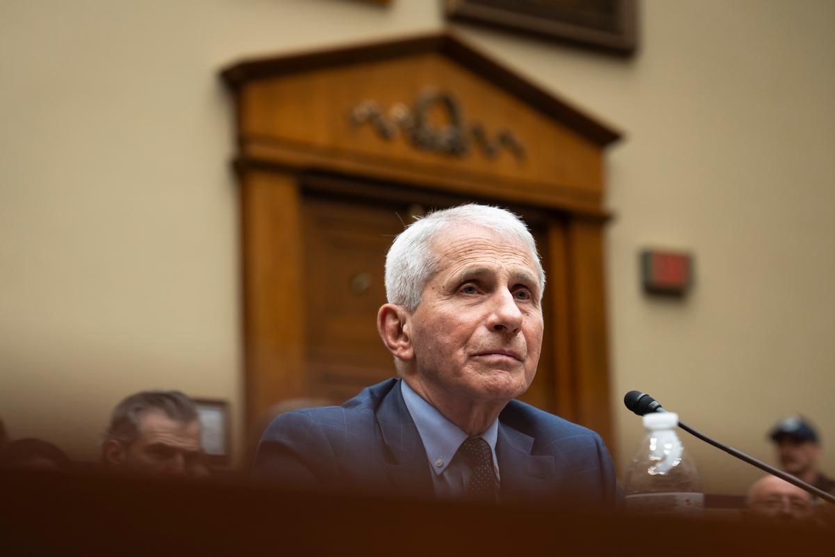 Sen. Paul Says Fauci Directed Others to Delete Emails, Must Testify