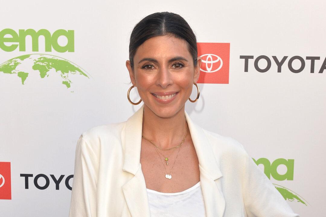 Jamie-Lynn Sigler Opens Up About Life-Threatening Health Scare During MS Battle