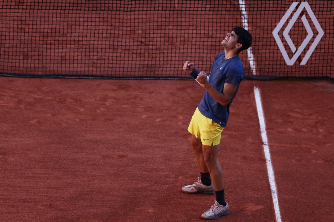 Alcaraz Downs Sinner to Reach Maiden French Open Final