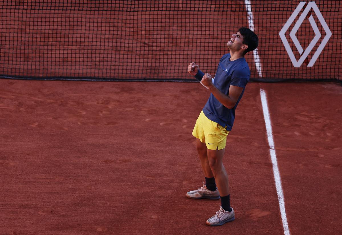Alcaraz Downs Sinner to Reach Maiden French Open Final