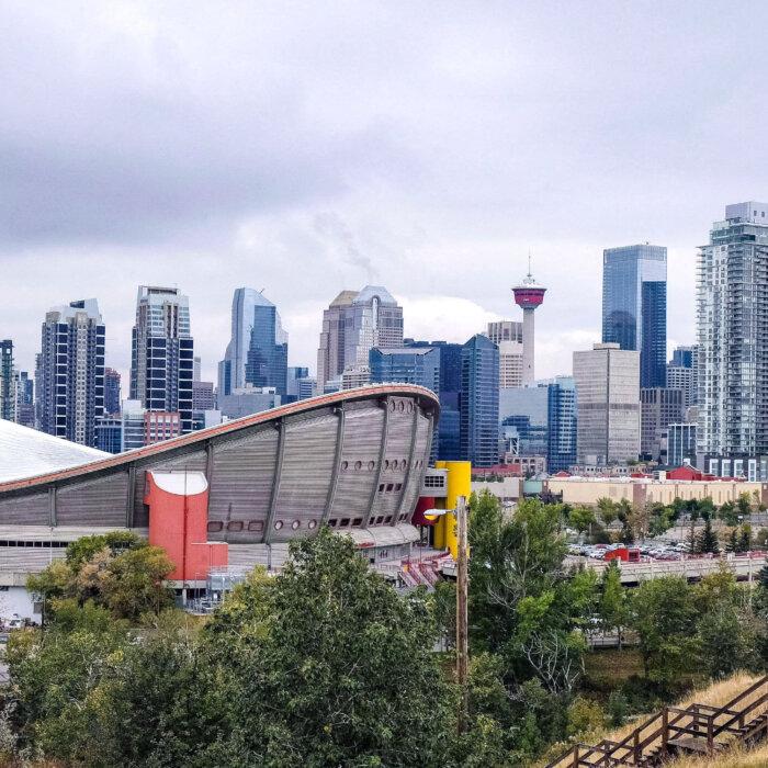 Calgary Mayor Says Residents Should Expect Water Restrictions for Several More Days