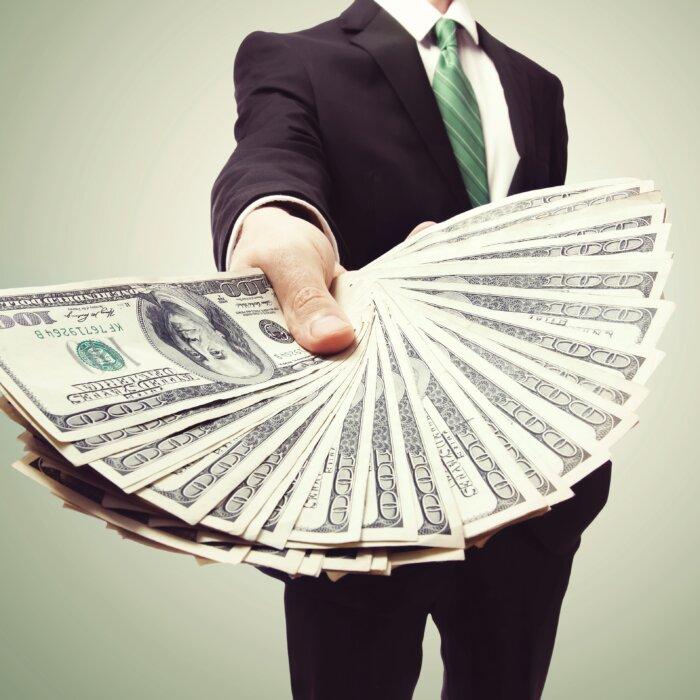 A Practical Guide to Smart Investing: From Clueless to Cash Savvy (5/6)