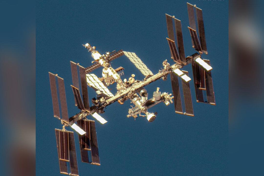 NASA Accidentally Broadcasts Simulation of Distressed Astronauts on Space Station