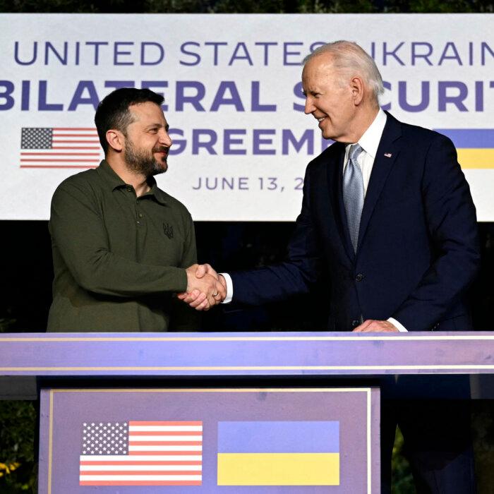 Biden, Zelenskyy Sign Long-Term Security Agreement at G7