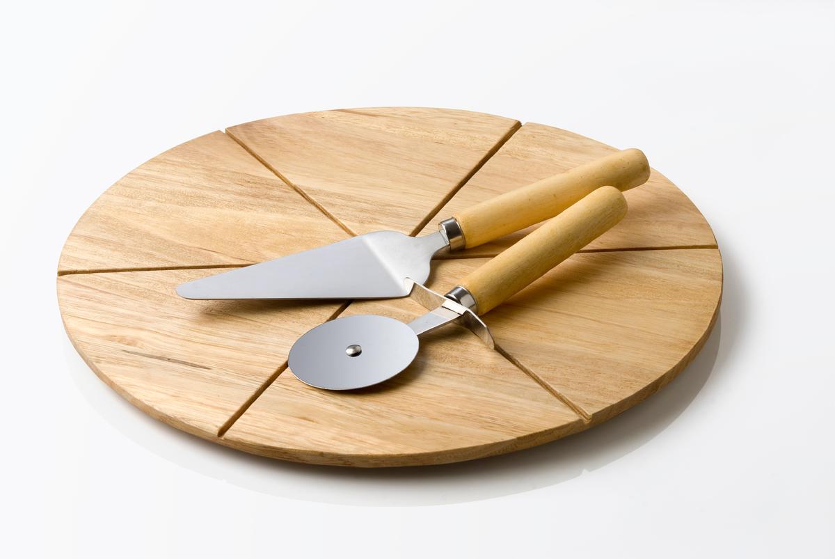 Buffalo Chicken Pizza: All the Spice With None of the Mess