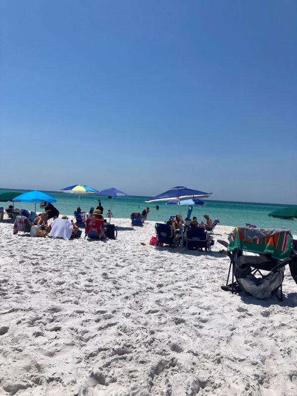 The white sand and emerald waters of Santa Rosa Beach, Florida. (Amy Bertrand/St. Louis Post-Dispatch/TNS)
