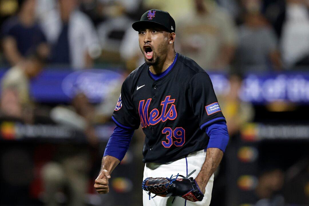 Díaz Converts 1st Save Chance Since Returning From Injured List as Mets Hold Off Padres 2-1