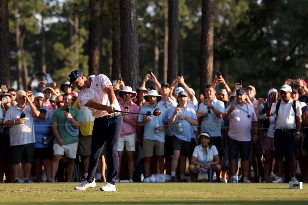 DeChambeau a One-Man Show at Pinehurst No. 2 and Leads US Open by 3