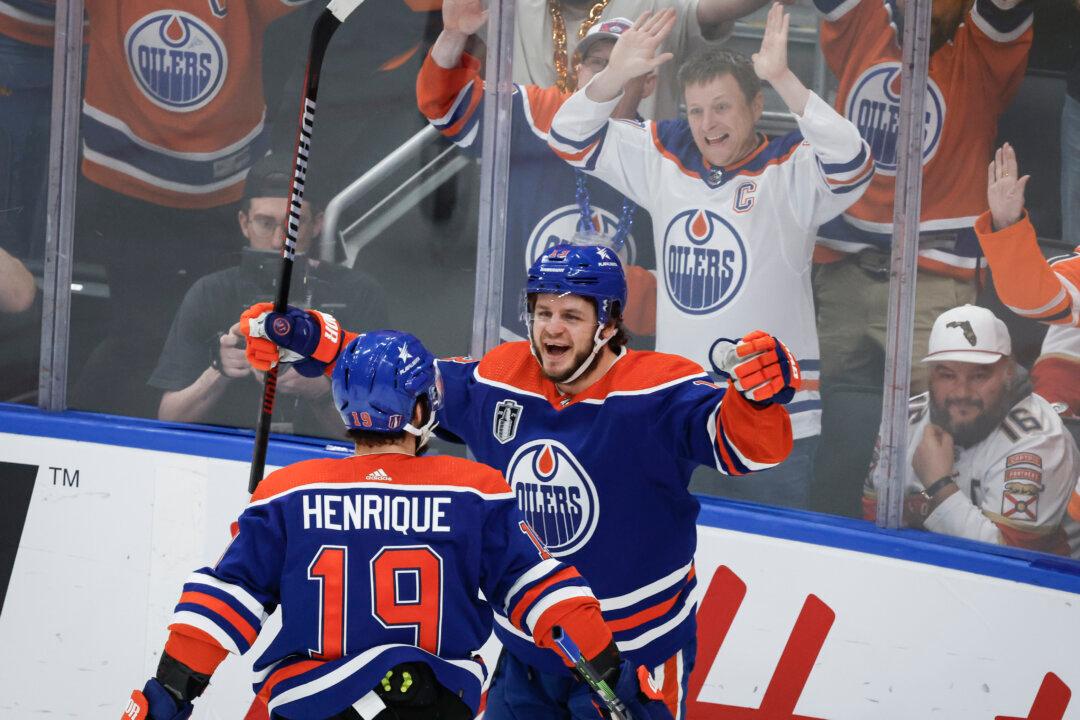 Oilers Rout Panthers 8–1 in Game 4 to Avoid Being Swept in Stanley Cup Final