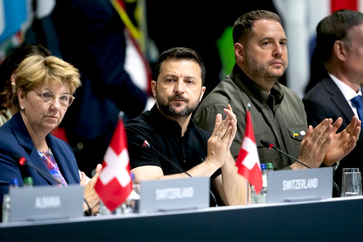 Ukraine Summit Sees Hard Road to Peace as Way Forward Uncertain