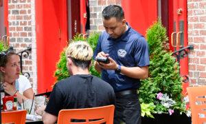 GOP Lawmakers File Legislation to Exempt Tips From Federal Taxes