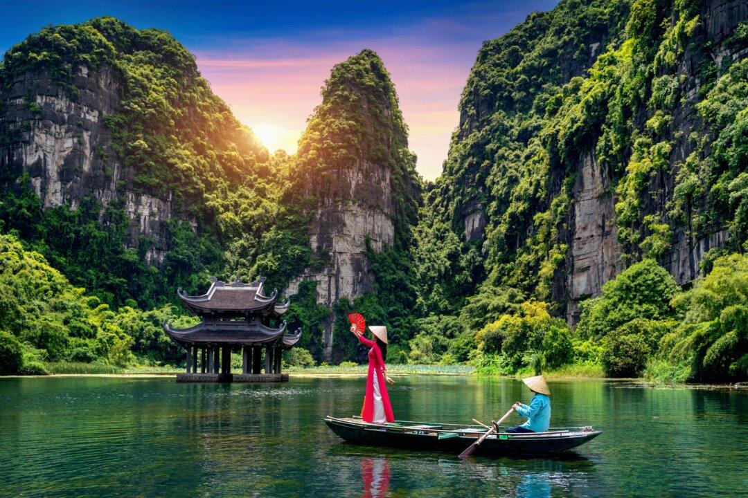 10 Places to Visit Where the Dollar Is Strong