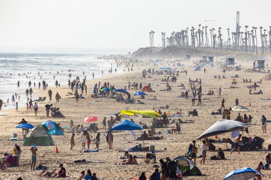 California Under Extreme Temperature Response Plan Amid Triple-Digit Temperatures