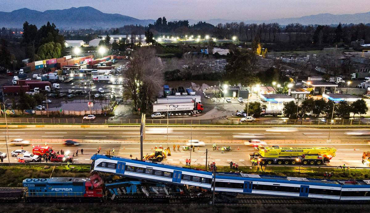 Train Collision in Chile Kills at Least 2 People and Injures 9 Others