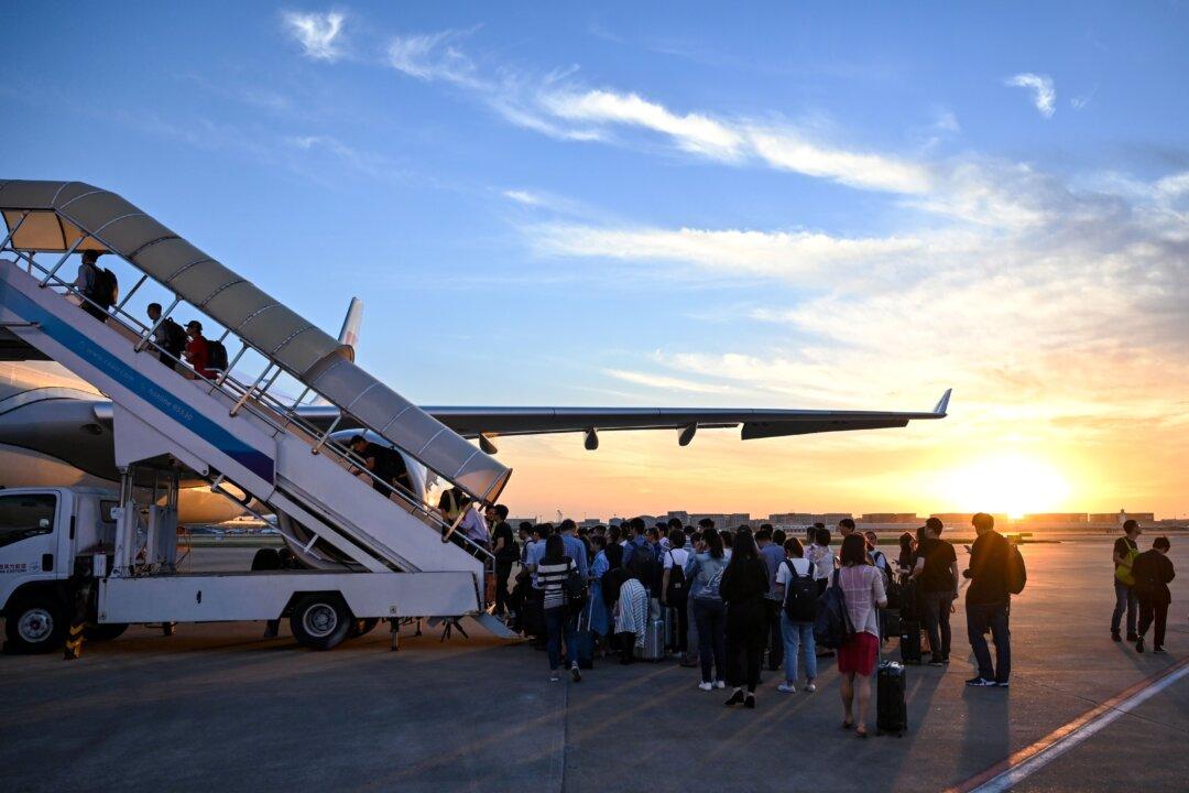 China Set to Lose a Record 15,000 Millionaires in 2024: Report