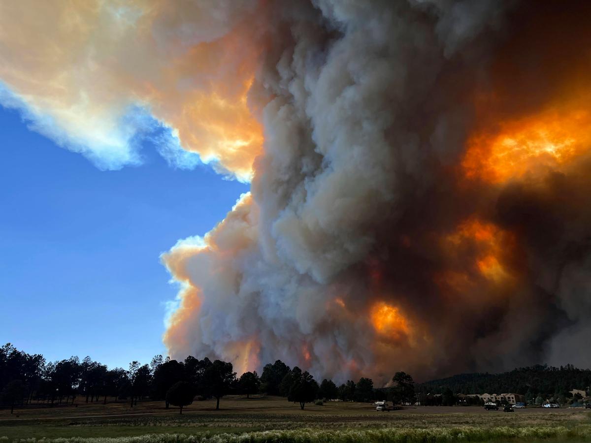 Rains, Cooler Weather Help Firefighters Gain Ground on Large Wildfires in Southern New Mexico