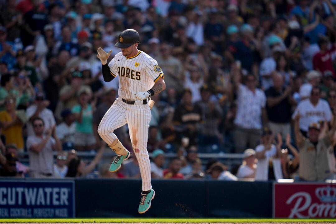 Rookie Jackson Merrill Hits a 440-Foot, 3-run Homer in the Padres’ 6–4 Win Over the Brewers