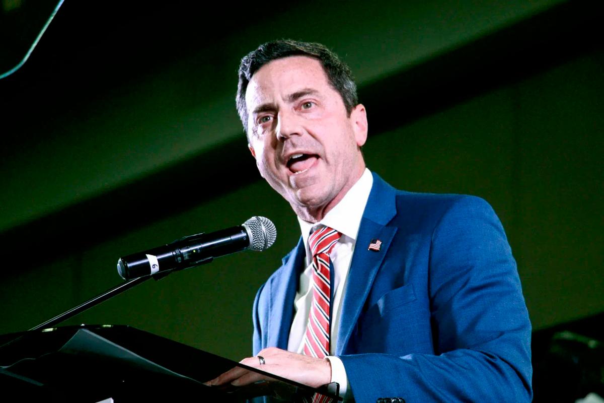 Moderate Emerges as Favorite in Utah GOP Senate Primary to Replace Romney