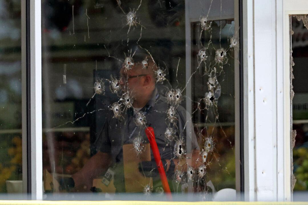 Victims Identified in Shooting at Arkansas Grocery Store