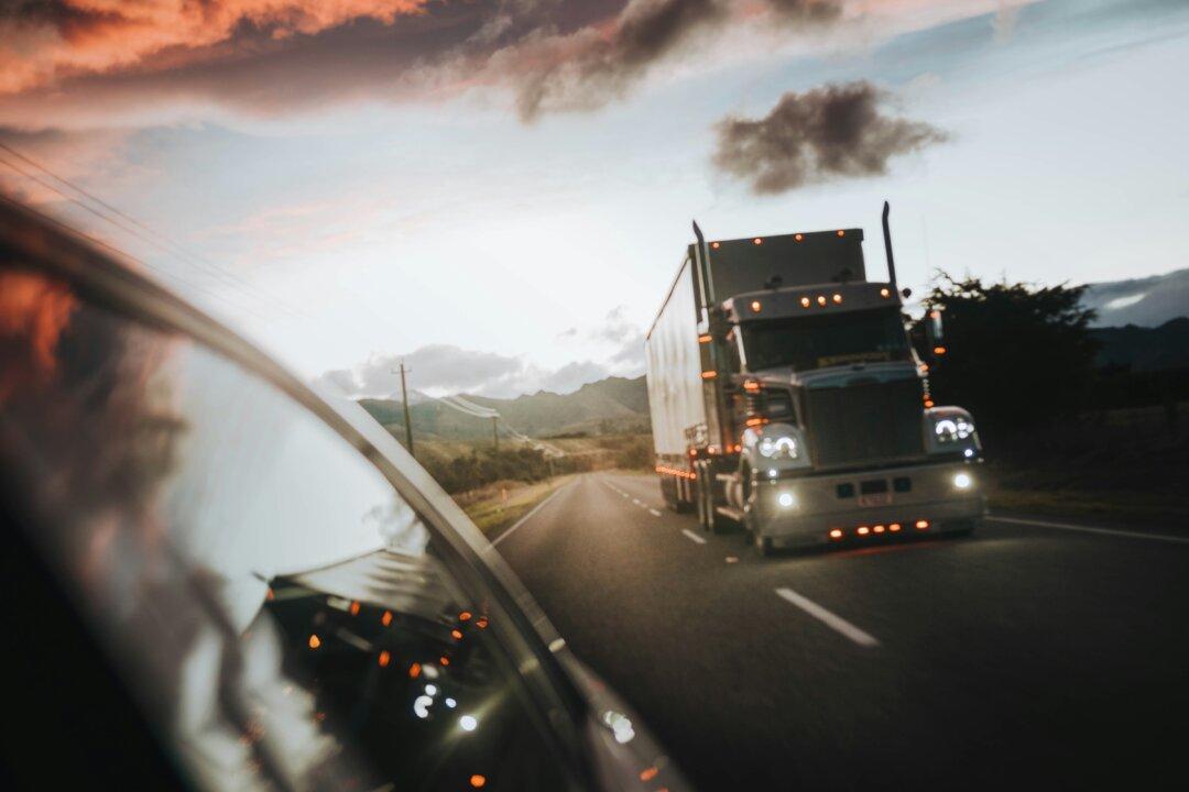 Moving Crews and Truckers Train to Become Heroes in the War on Human Trafficking