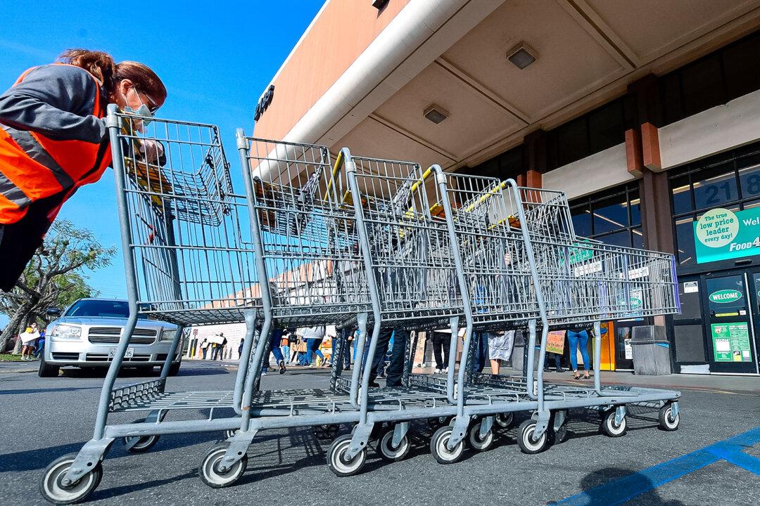 Food 4 Less Workers’ Union and Grocer Reach Tentative Labor Deal, Avoiding Strike